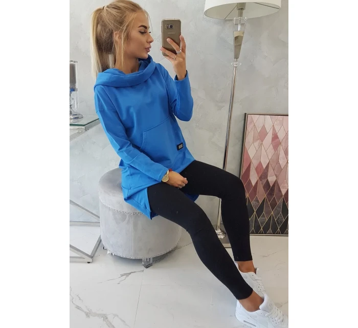 Mikina s kapucňou s dlhým chrbtom nevädza