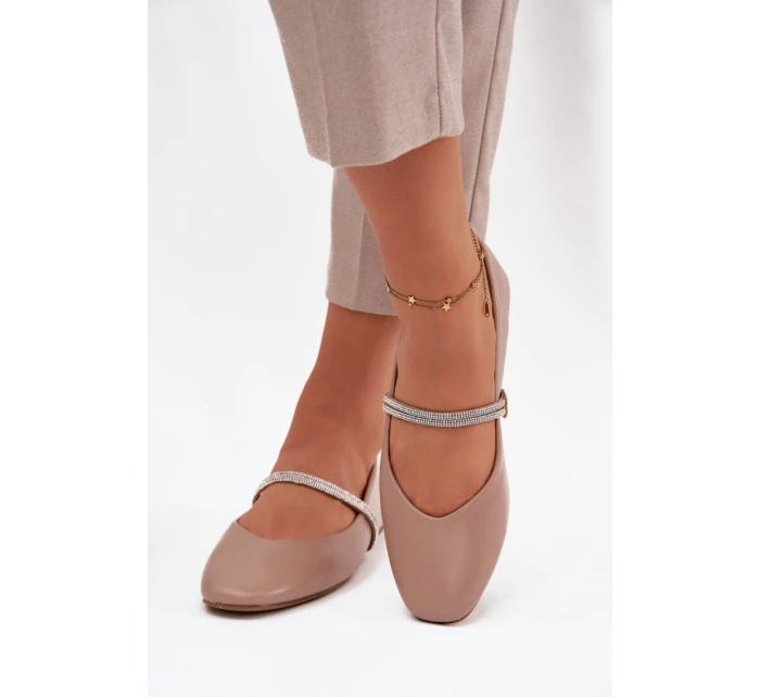 Baleríny model 222990 Krok vo veľkom štýle