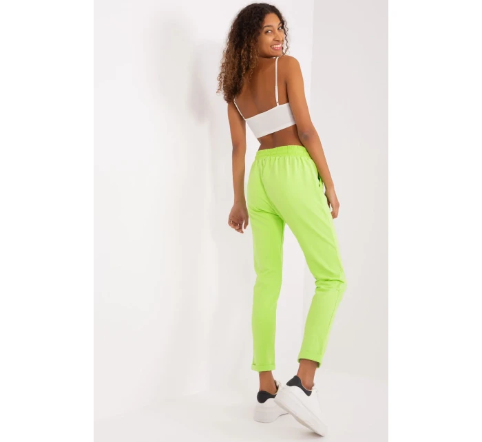 Tepláky model 191222 Relevantnosť Tepláky model 191222 Relevantnosť