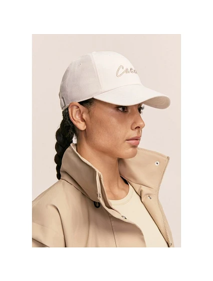 Čiapka CASALL Casual Logo Cap, biela Čiapka CASALL Casual Logo Cap, biela