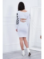 model 18742323 bílé šaty - K-Fashion