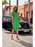 Dámské šaty model 21889951 Zelená - Moe