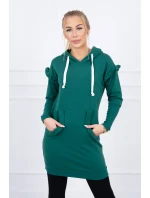 Šaty s ozdobnými volánikmi a kapucňou zelenej farby