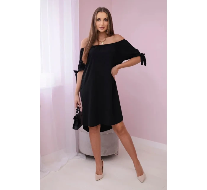 Šaty viazané na rukávy čierne Šaty viazané na rukávy čierne