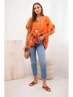 Dámske bavlnené tričko s oranžovým kvetinovým vzorom Dámske bavlnené tričko s oranžovým kvetinovým vzorom