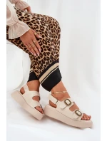 Dámské Sandály Na Platformě A Klínu S Přezkami Béžové model 21688795 - Boto Dámské Sandály Na Platformě A Klínu S Přezkami Béžové model 21688795 - Boto