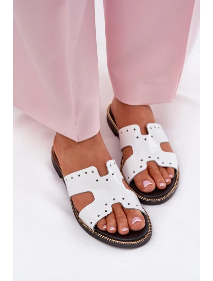 Zazoo 40326 Lakierowane Damskie Klapki Z Ozdobnymi Wycięciami Białe