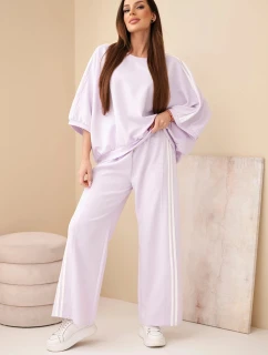 Dámsky viskózový maslový komplet so širokými nohavicami a voľnou blúzkou svetlo fialový