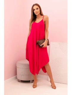 Dámske šaty bez ramienok s asymetrickým lemom fuchsiová
