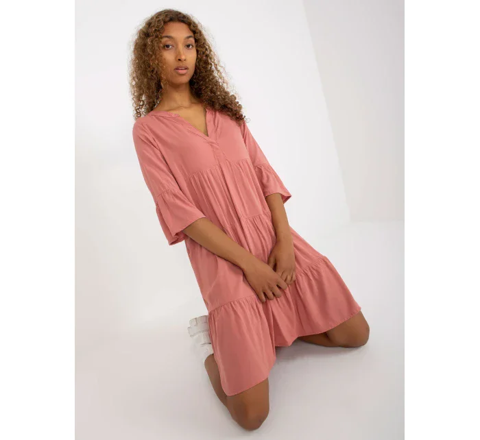Šaty model 17523886 tmavě růžové - FPrice