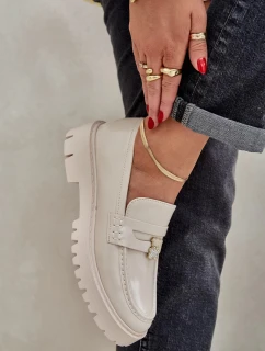 Dámske lakované mokasíny s ozdobným špendlíkom "Miś" Wulinea - béžové