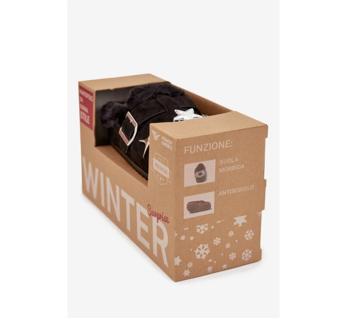 Dámské pantofle s ozdobami a sponou vyhřívané kožešinou černé model 21772637 - Boto Dámské pantofle s ozdobami a sponou vyhřívané kožešinou černé model 21772637 - Boto