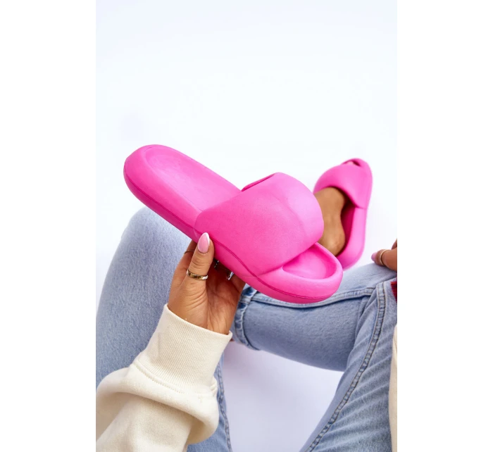 Dámské lehké pěnové pantofle na platformě Fuchsie model 21618534 - Boto