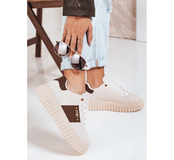 Dámské tenisky na platformě béžové Dstreet model 21992125 - FashionStreet Dámské tenisky na platformě béžové Dstreet model 21992125 - FashionStreet