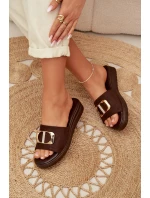 Dámské pantofle se zlatým detailem čokoládové model 22027941 - Boto Dámské pantofle se zlatým detailem čokoládové model 22027941 - Boto