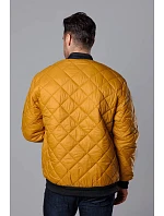 Tmavě žlutá prošívaná pánská bunda typu "bomber" model 18344839 - J.STYLE Tmavě žlutá prošívaná pánská bunda typu "bomber" model 18344839 - J.STYLE