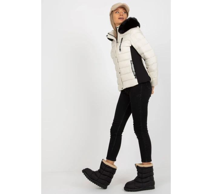 Bunda model 173201 NM Bunda model 173201 NM