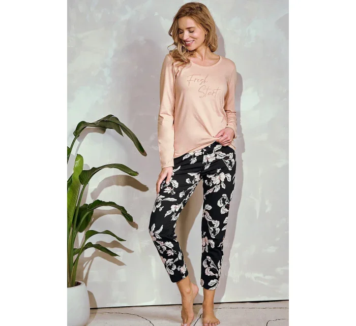 Dámské pyžamo Katie model 20257981 dł/r SXL Z25 - Taro Dámské pyžamo Katie model 20257981 dł/r SXL Z25 - Taro