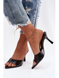 Lakované dámské pantofle na podpatku černé model 21918894 - Boto