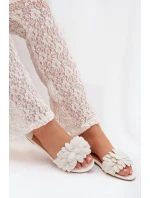 Dámské ploché s ozdobou bílé model 22032049 - Boto Dámské ploché s ozdobou bílé model 22032049 - Boto