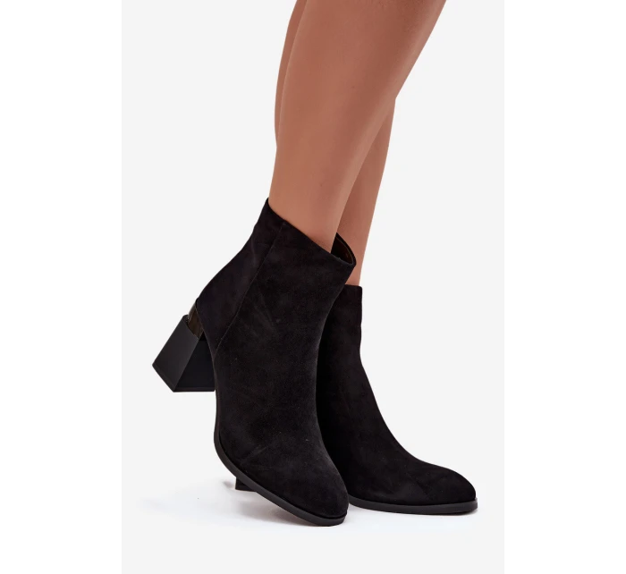 Botki Damskie Z Naturalnego Zamszu Na Słupku Ocieplane D&A CR52-718 Czarne