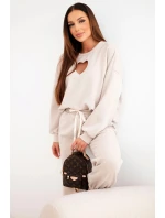 Dámský komplet máslo s výřezem ve tvaru srdce béžový
