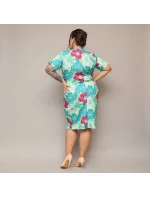 Kvetinové obálkové šaty s dĺžkou po kolená zeleno-fuchsiová (742)