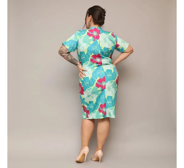 Kvetinové obálkové šaty s dĺžkou po kolená zeleno-fuchsiová (742)