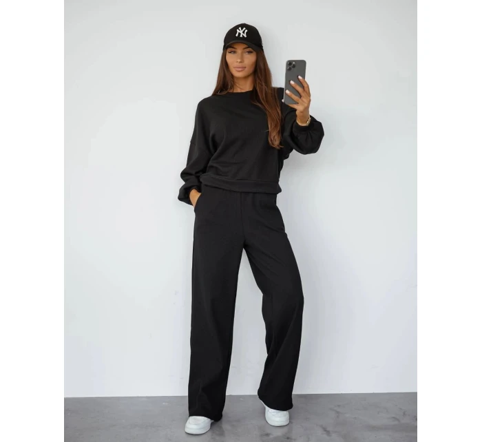 Čierna dámska súprava s vafľovou štruktúrou - mikina a nohavice (821108)