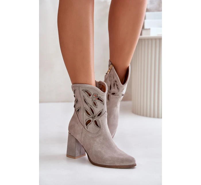 Semišové Botky Na Podpatku Lewski model 21672767 - Boto Semišové Botky Na Podpatku Lewski model 21672767 - Boto