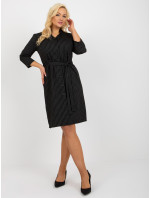 Čierne elegantné nadrozmerné šaty na zips s aplikáciou