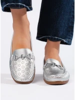 Štýlové dámske strieborné mokasíny bez podpätku Štýlové dámske strieborné mokasíny bez podpätku