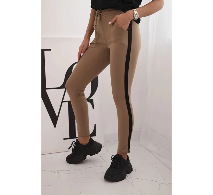 Dámska bavlnená súprava s tričkom a legínami s čiernym pásom