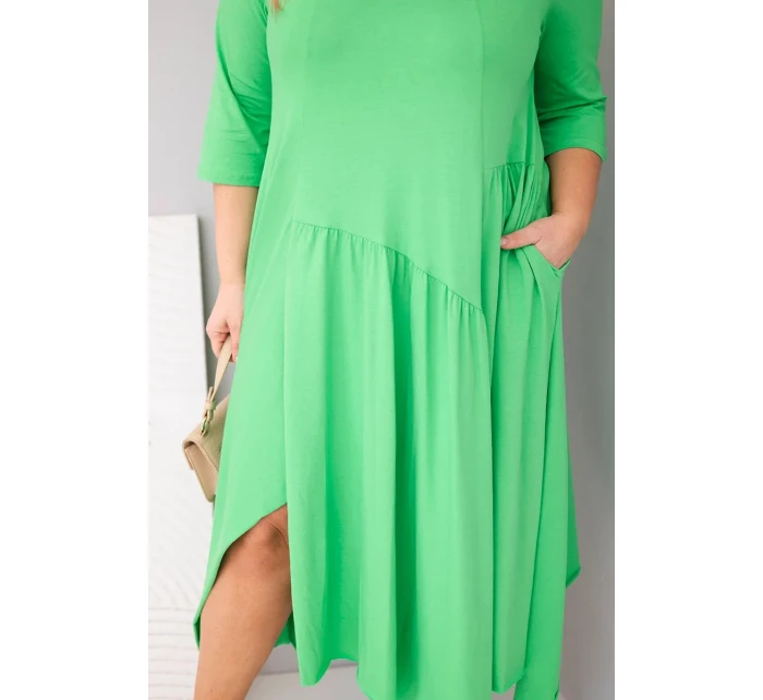 Dámské bavlněné šaty Plus Size s asymetrickým lemem světle zelená