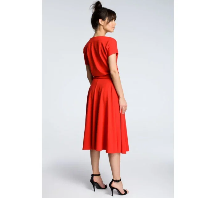 model 18001770 Rozšířené šaty červené - BeWear