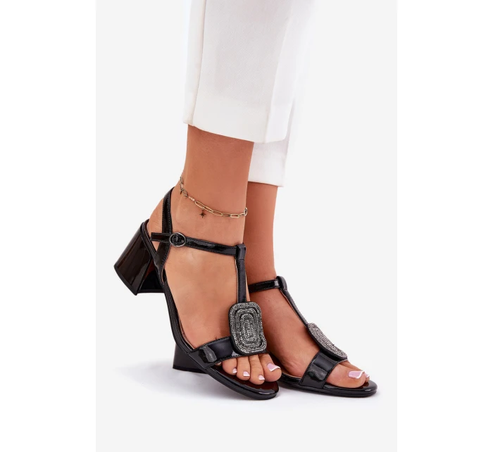 Skórzane Lakierowane Sandały Damskie Na Słupku Z Ozdobą Vinceza 91134 Czarne Skórzane Lakierowane Sandały Damskie Na Słupku Z Ozdobą Vinceza 91134 Czarne