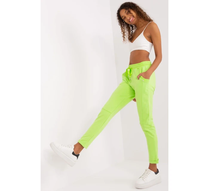 Tepláky model 191222 Relevantnosť Tepláky model 191222 Relevantnosť