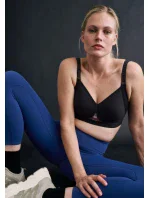 Dámská sportovní podprsenka Triaction model 19010550 Lite P EX BLACK černá 0004 - Triumph Dámská sportovní podprsenka Triaction model 19010550 Lite P EX BLACK černá 0004 - Triumph