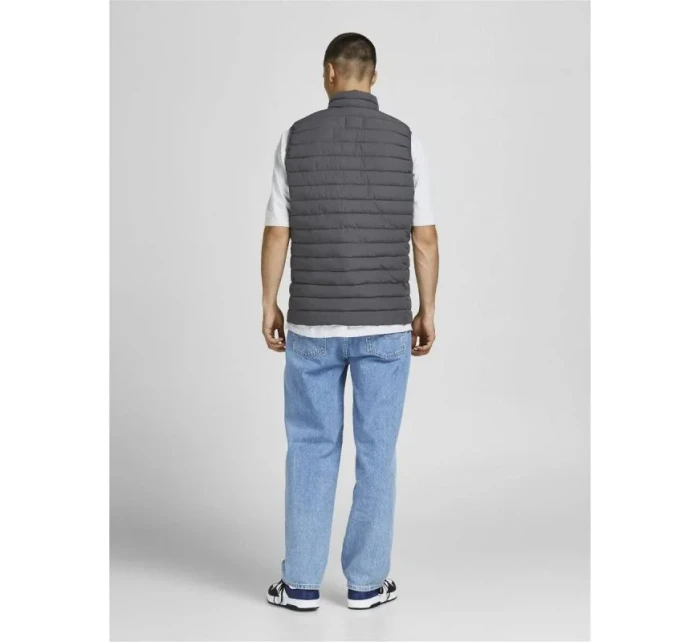 M vesta model 18948831 - Jack & Jones