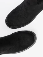 Pěkné černé  kotníčkové boty dámské na plochém podpatku