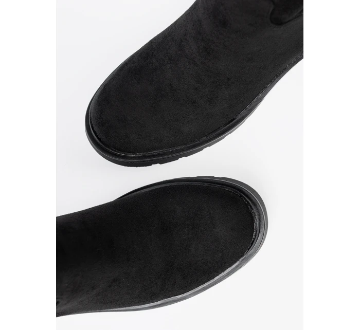 Pěkné černé  kotníčkové boty dámské na plochém podpatku