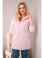 Dámská vesta Plus Size s kapucí a květinovým prošíváním model 21959102 růžová - K-Fashion