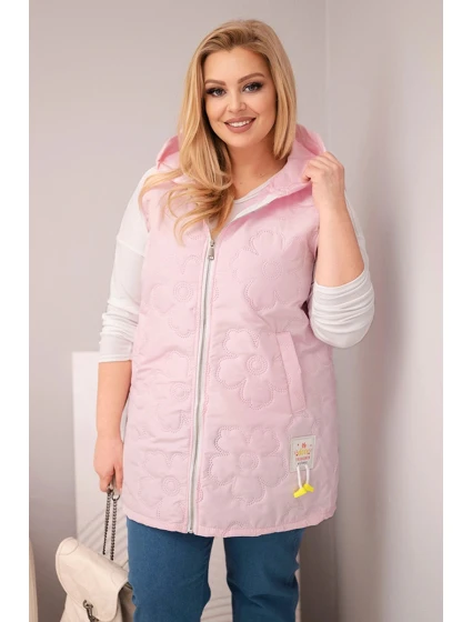 Dámská vesta Plus Size s kapucí a květinovým prošíváním model 21959102 růžová - K-Fashion