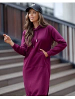 Dámske ležérne šaty v bordovej farbe bordová s kapucňou (523)