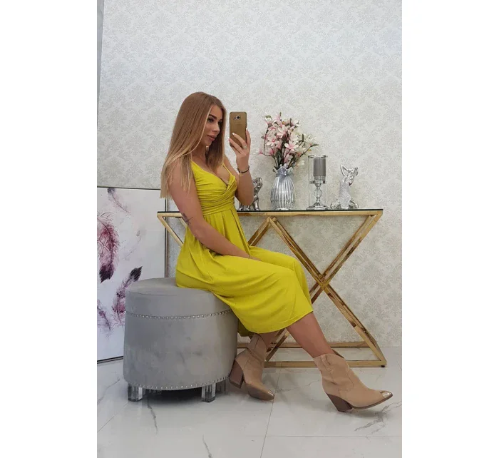 Šaty so širokými ramienkami