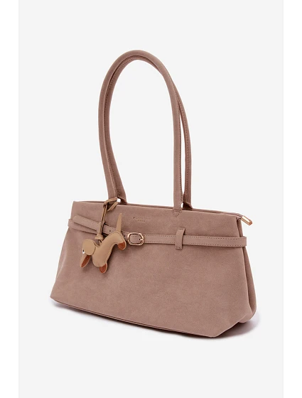 Kožená kabelka z imitace semiše s přívěskem jezevčík béžová Noellea