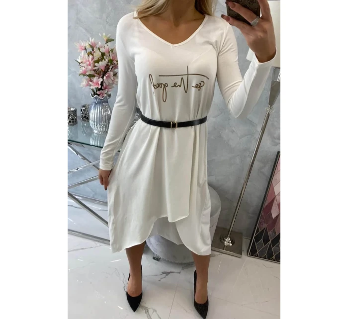 Šaty s ozdobným páskem a nápisem ecru Šaty s ozdobným páskem a nápisem ecru