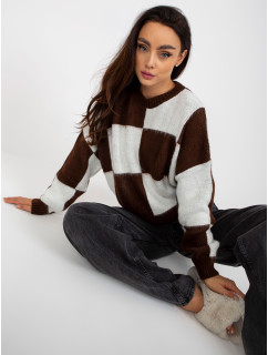 Voľný hnedo-biely klasický sveter so štvorcami