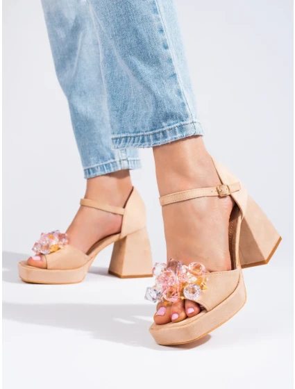 Pěkné dámské sandály hnědé na širokém podpatku Pěkné dámské sandály hnědé na širokém podpatku