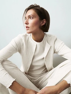 Svetr Versatile Rib Cardigan LSL v krémovej farbe Silk White – TRIUMPH